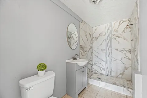 $342,000 | 7228 Highland Bayou Drive, Hitchcock, TX 77563