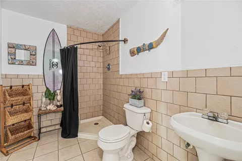 $342,000 | 7228 Highland Bayou Drive, Hitchcock, TX 77563