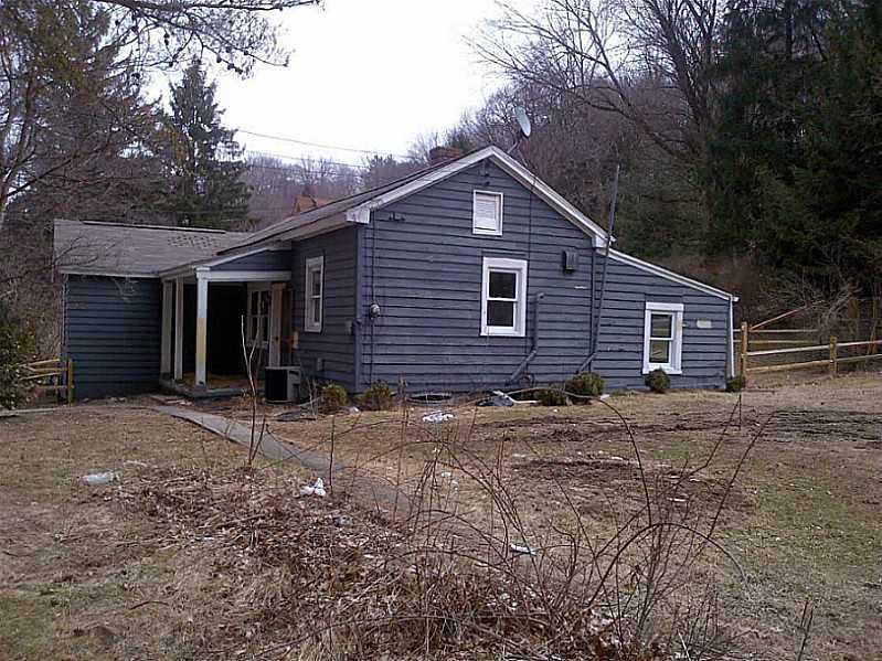 5 Quarry Road Sewickley Heights, PA 15143 - Photo 2 of 25 Exterior Back.