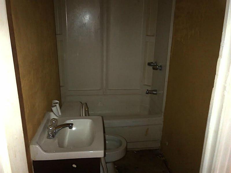 5 Quarry Road Sewickley Heights, PA 15143 - Photo 13 of 25 Full Bath.