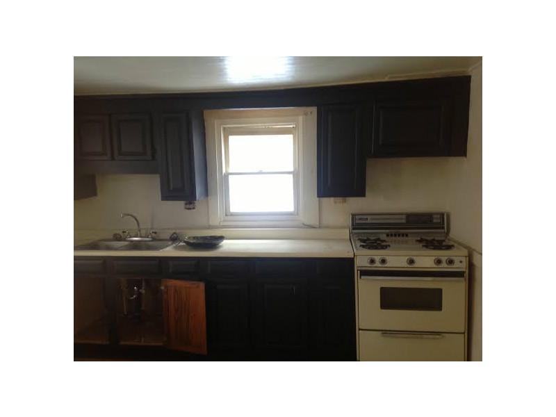 5 Quarry Road Sewickley Heights, PA 15143 - Photo 10 of 25 Kitchen. only stove conveys, no refrigerator or dishwasher