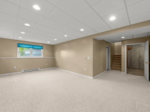 $342,900 | 129 Devonshire Drive, DeKalb, IL 60115