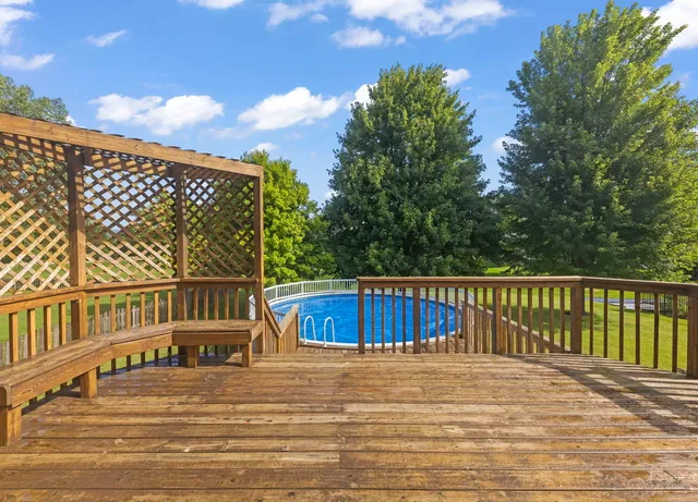 $342,900 | 129 Devonshire Drive, DeKalb, IL 60115