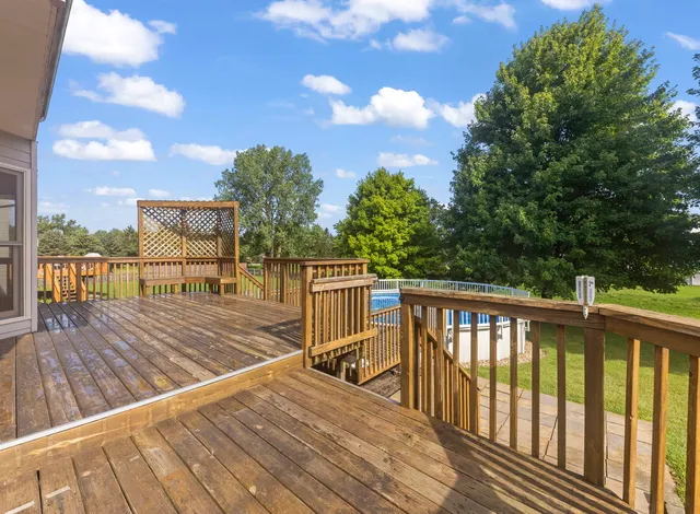 $342,900 | 129 Devonshire Drive, DeKalb, IL 60115