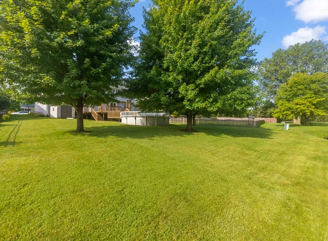 $342,900 | 129 Devonshire Drive, DeKalb, IL 60115