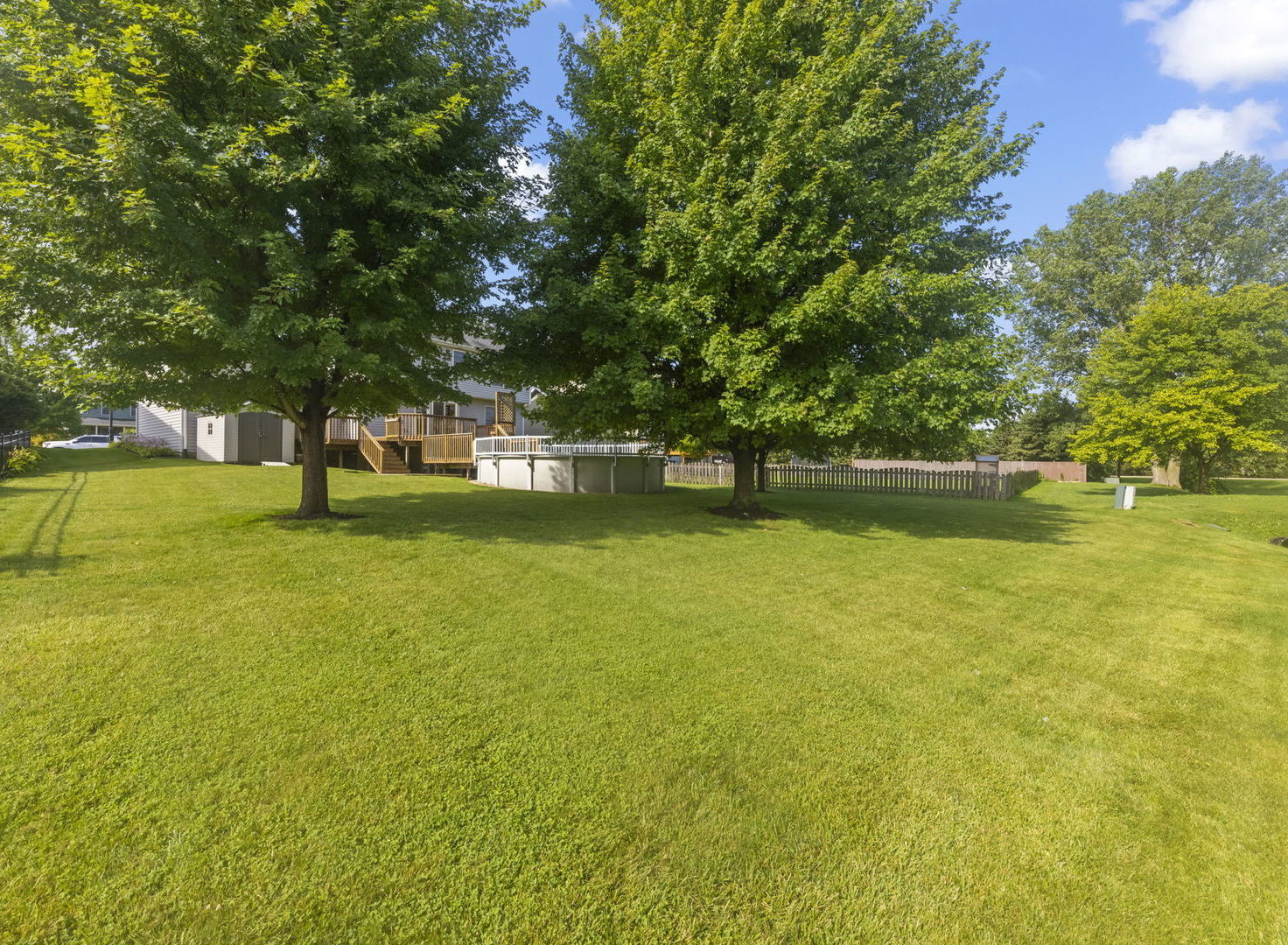 129 Devonshire Drive DeKalb, IL 60115 - Photo 23 of 24