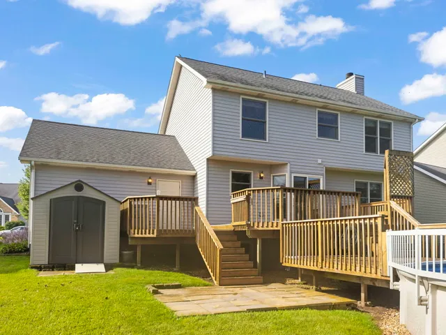 $342,900 | 129 Devonshire Drive, DeKalb, IL 60115