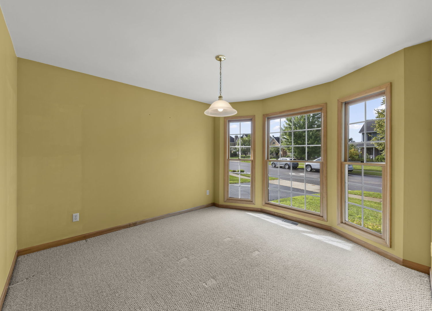 129 Devonshire Drive DeKalb, IL 60115 - Photo 6 of 24