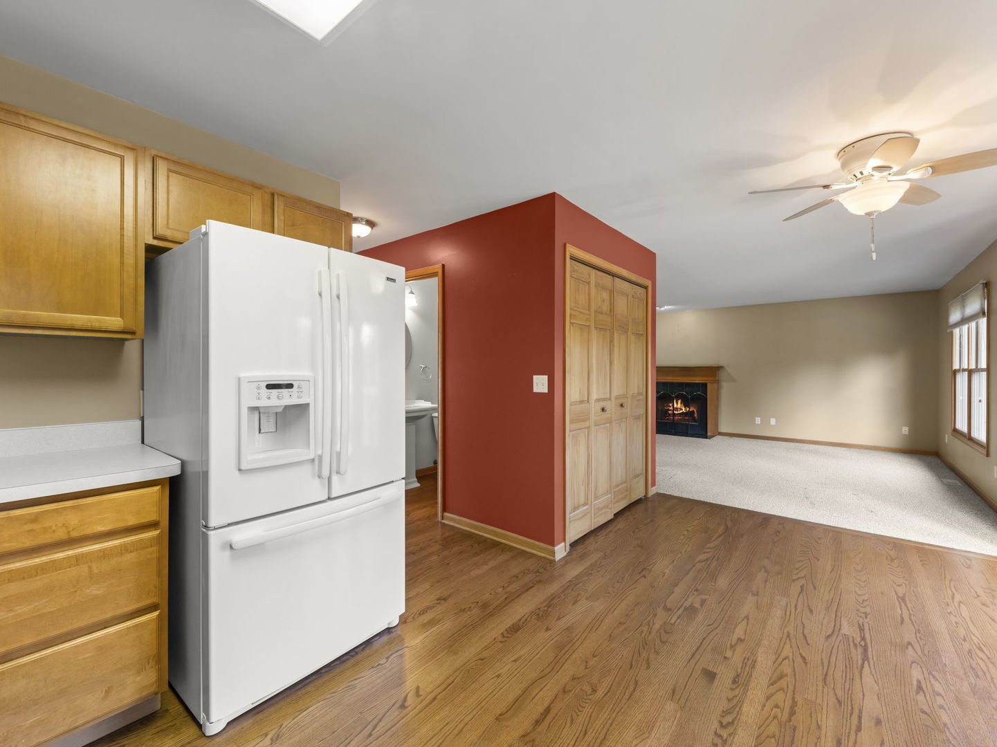 129 Devonshire Drive DeKalb, IL 60115 - Photo 9 of 24