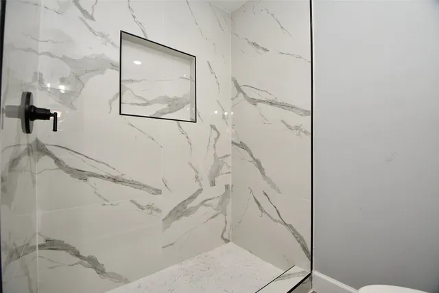 $2,095 | 5429 De Lange Lane, Houston, TX 77092