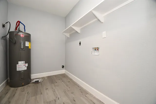 $2,095 | 5429 De Lange Lane, Houston, TX 77092