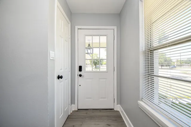 $2,095 | 5429 De Lange Lane, Houston, TX 77092