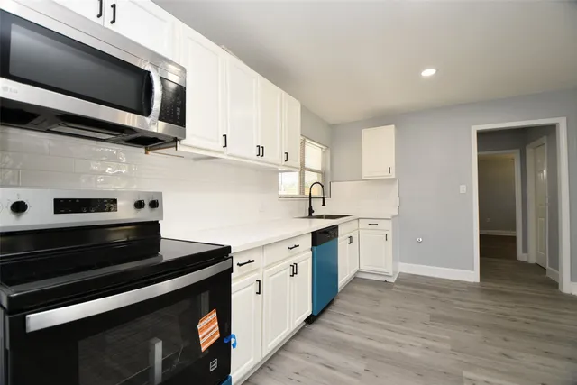 $2,095 | 5429 De Lange Lane, Houston, TX 77092