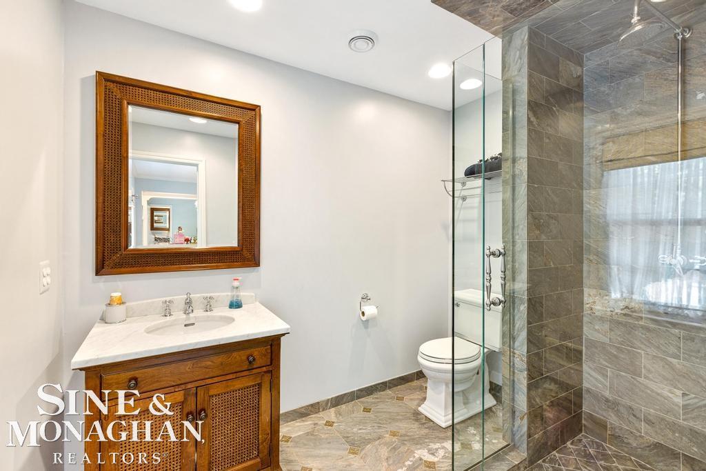 166 Touraine Road Grosse Pointe, MI 48236 - Photo 39 of 80 50112962-38.JPG