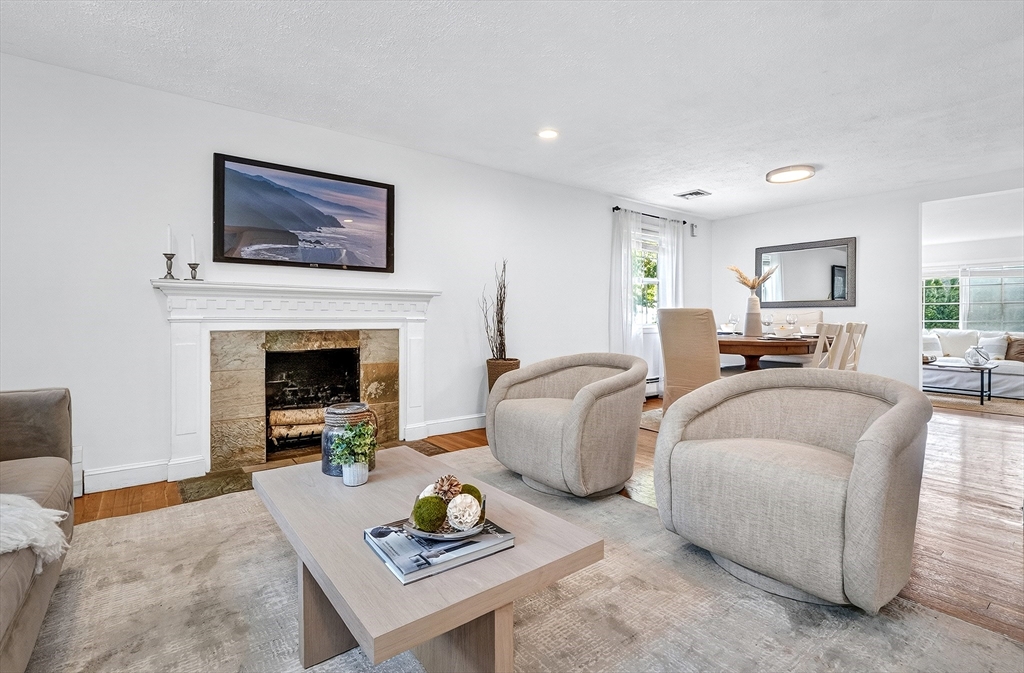 46 Windsor Road Stoneham, MA 02180 - Photo 5 of 42