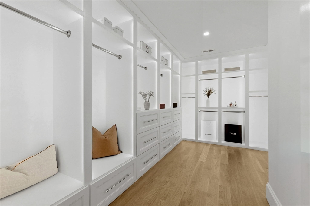 40 Foxcroft Road Winchester, MA 01890 - Photo 19 of 42