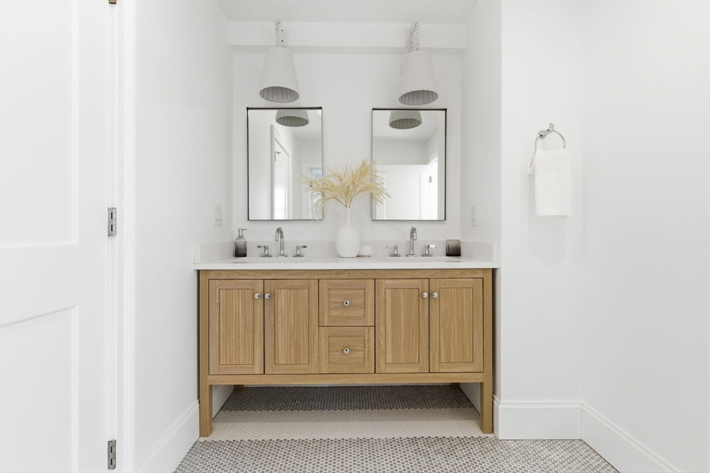 40 Foxcroft Road Winchester, MA 01890 - Photo 25 of 42