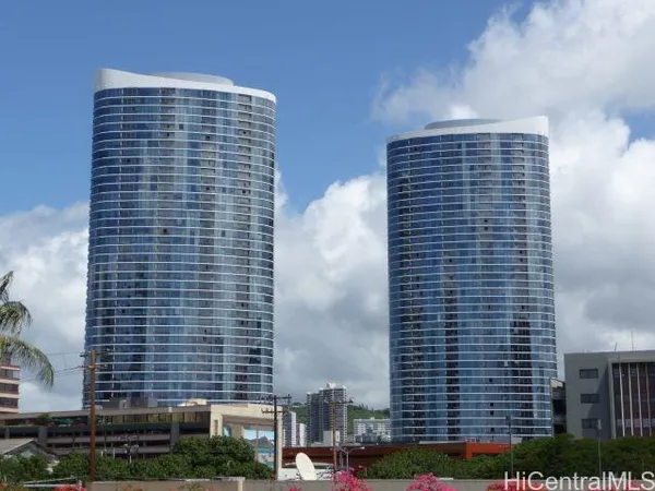 $3,245 | 1288 Kapiolani Boulevard, Unit 4302, Honolulu, HI 96814