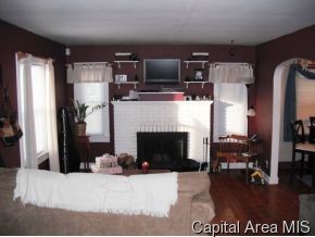2404 South 7th Street Springfield, IL 62703 - Photo 3 of 11