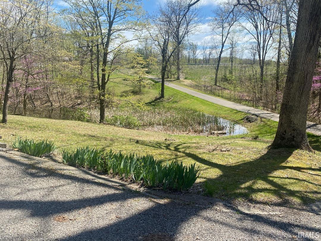 9145 North Mann Road Bloomington, IN 47404 - Photo 3 of 26