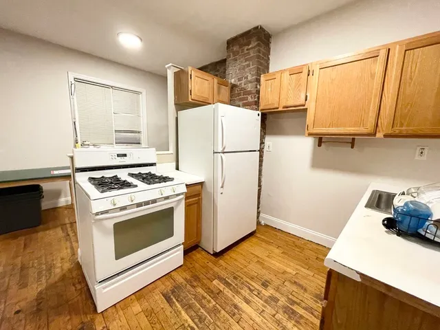 $3,100 | 733 Parker Street, Unit 1, Boston, MA 02120