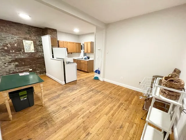 $3,100 | 733 Parker Street, Unit 1, Boston, MA 02120