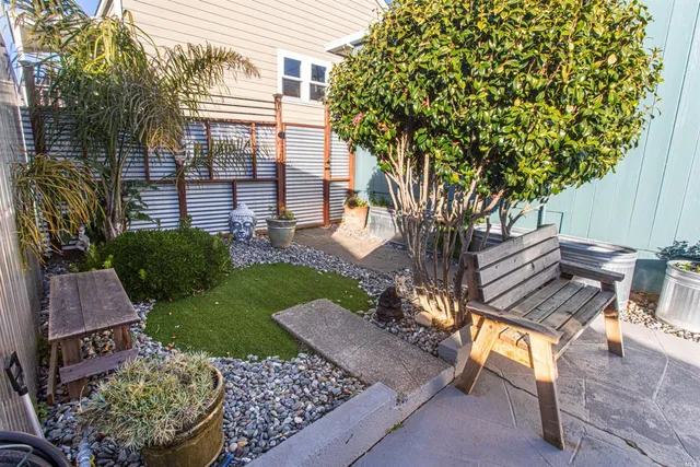 $795,000 | 142 South Franklin Street, Fort Bragg, CA 95437