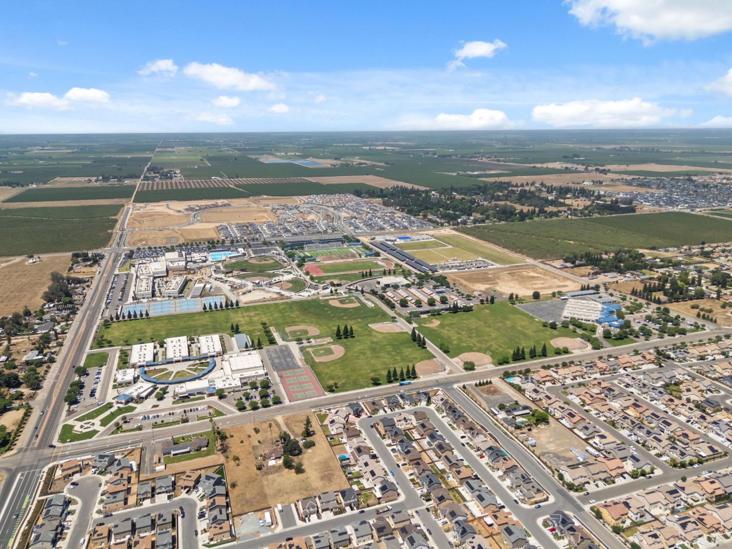 6326 West Richert Avenue Fresno, CA 93723 - Photo 45 of 45 a view of a city with an ocean