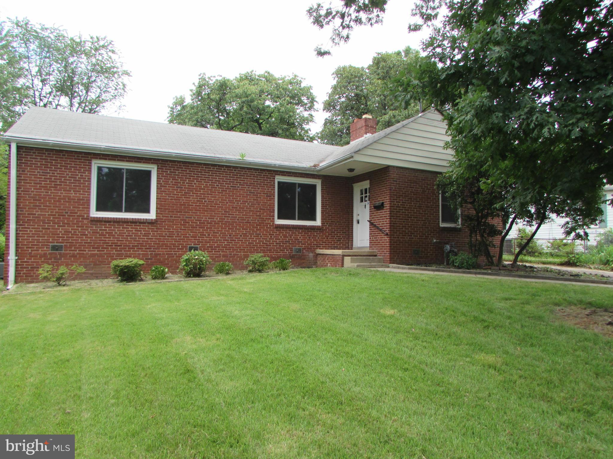 8702 Edmonston Road Berwyn Heights, MD 20740 - Photo 2 of 12 Exterior (Front)