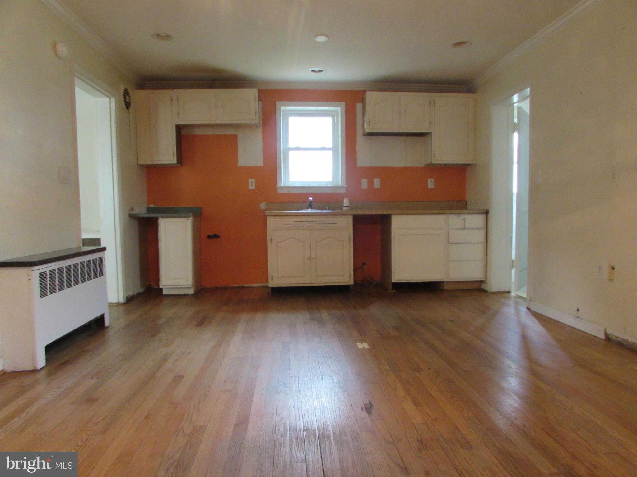 8702 Edmonston Road Berwyn Heights, MD 20740 - Photo 3 of 12 Kitchen