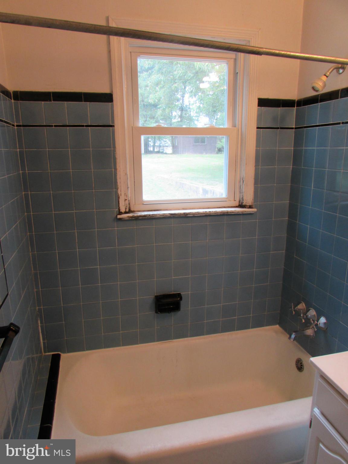 8702 Edmonston Road Berwyn Heights, MD 20740 - Photo 9 of 12 Bath