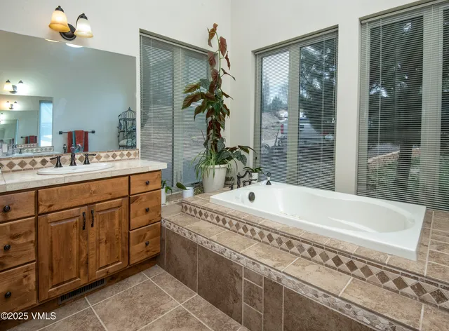 $1,269,000 | 510 Park View Lane, Gypsum, CO 81637