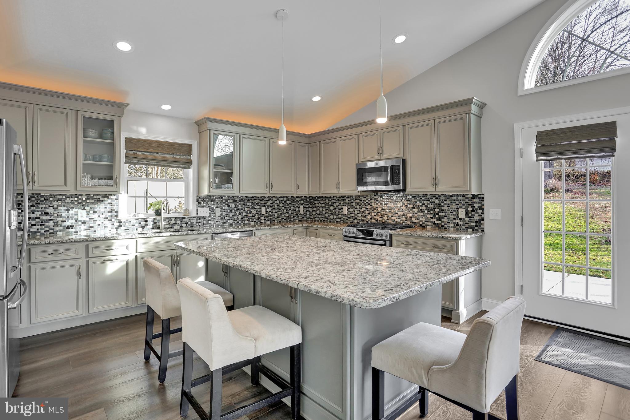 720 Valley Road York, PA 17403 - Photo 12 of 55 Kitchen - level 1