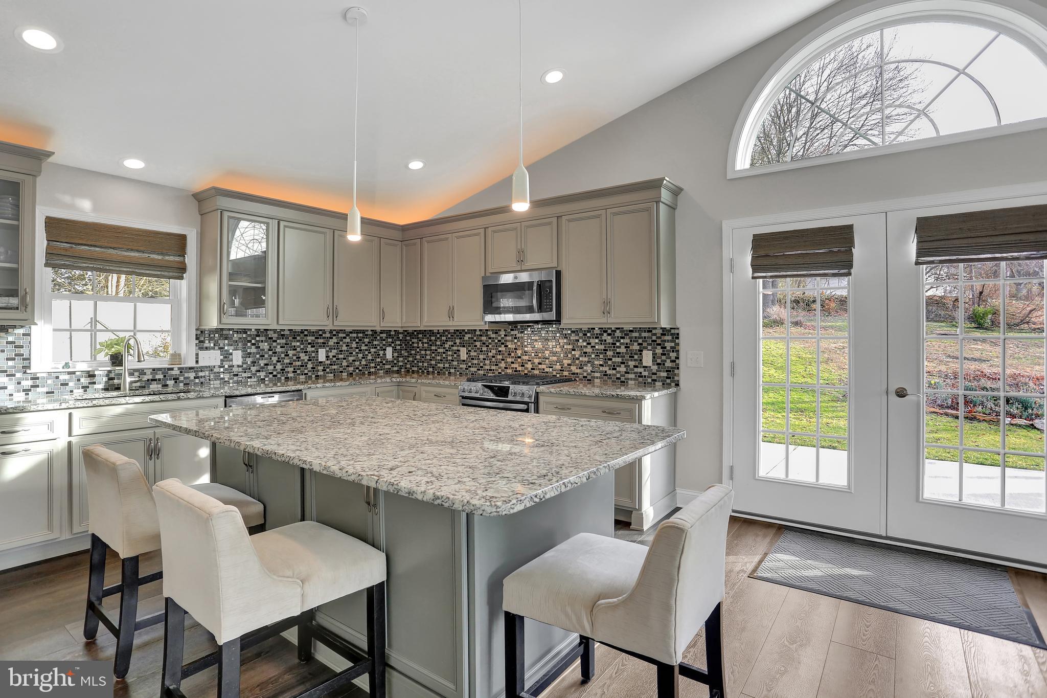 720 Valley Road York, PA 17403 - Photo 13 of 55 Kitchen - level 1