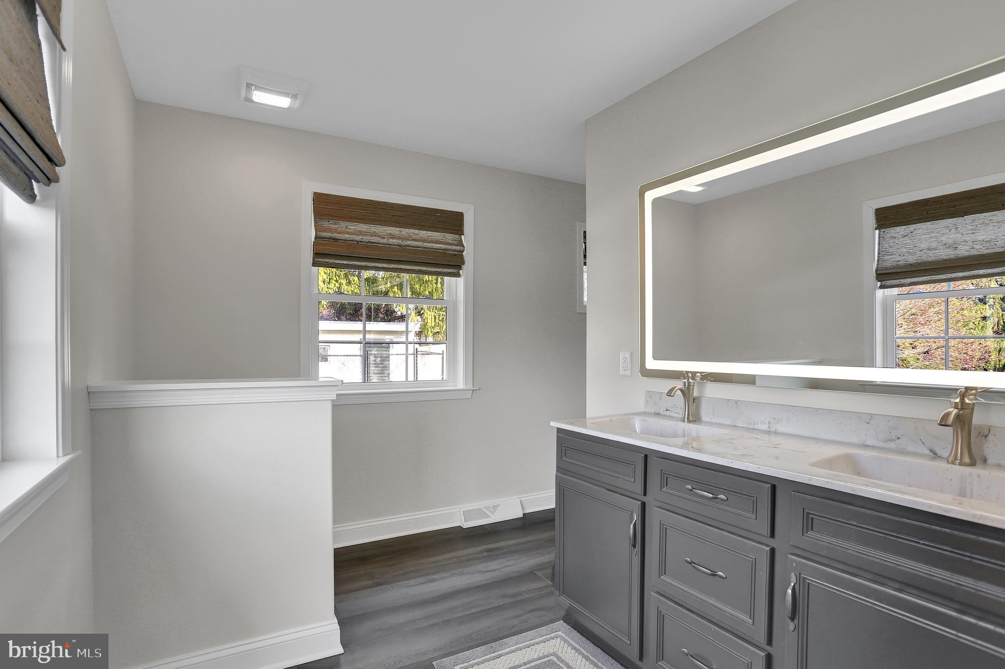 720 Valley Road York, PA 17403 - Photo 21 of 55 Master bath - level 1