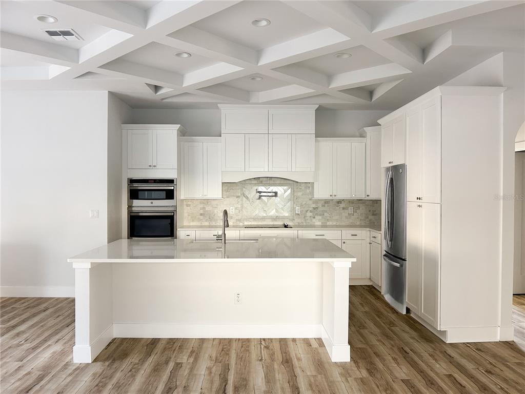 407 Georgia Avenue Palm Harbor, FL 34683 - Photo 5 of 28