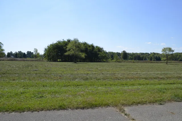 $2,000,000 | 119 V/l Island Hills, Centreville, MI 49032