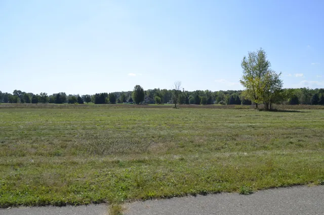 $2,000,000 | 119 V/l Island Hills, Centreville, MI 49032