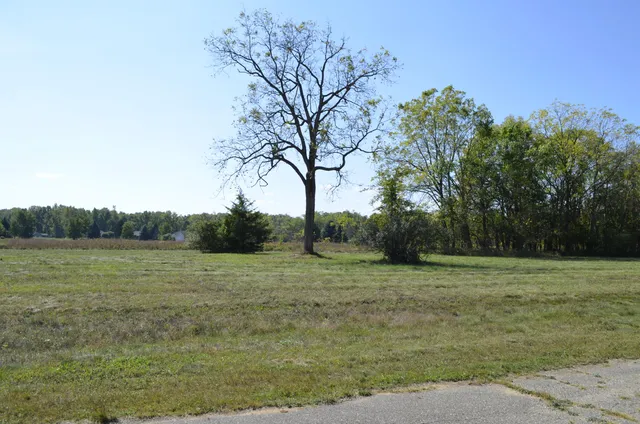 $2,000,000 | 119 V/l Island Hills, Centreville, MI 49032