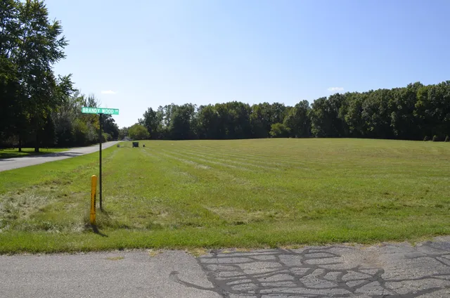 $2,000,000 | 119 V/l Island Hills, Centreville, MI 49032