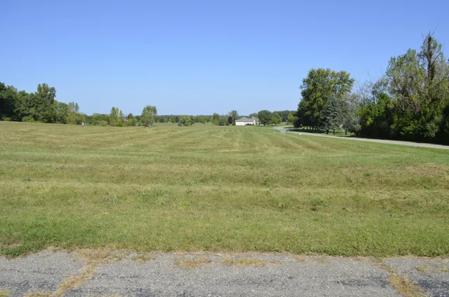 $2,000,000 | 119 V/l Island Hills, Centreville, MI 49032