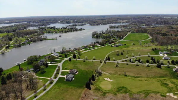 $2,000,000 | 119 V/l Island Hills, Centreville, MI 49032
