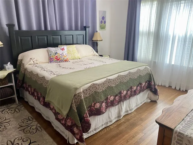 $319,000 | 592 East Hempstead Street, Giddings, TX 78942