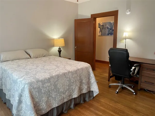 $319,000 | 592 East Hempstead Street, Giddings, TX 78942