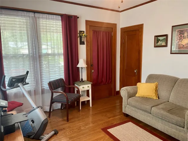 $319,000 | 592 East Hempstead Street, Giddings, TX 78942