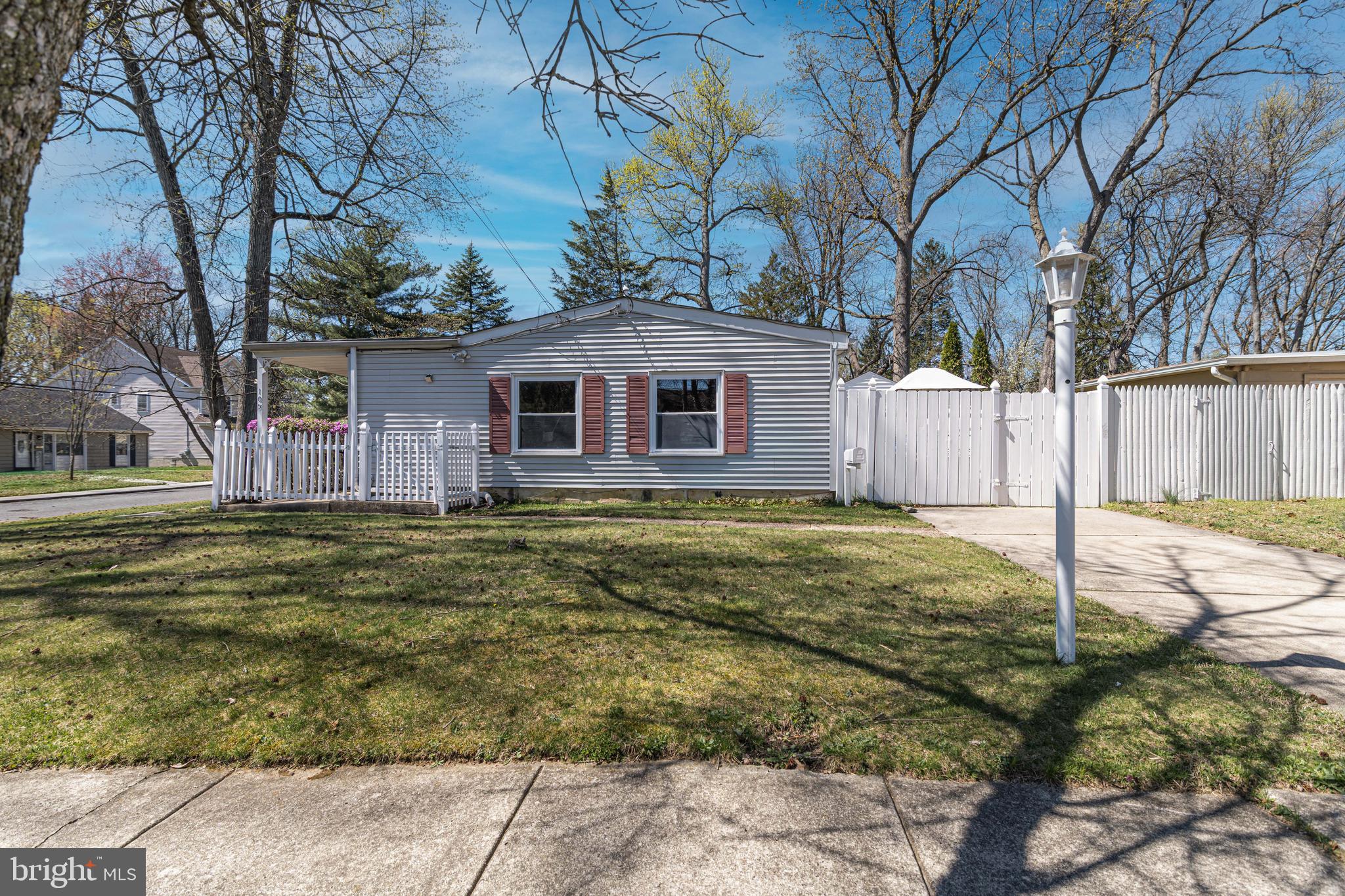 105 County Avenue Maple Shade, NJ 08052 - Photo 3 of 22