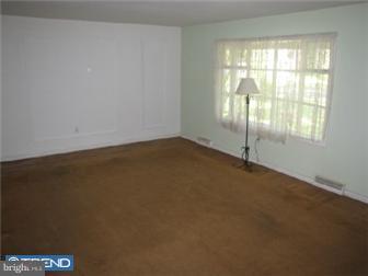 736 Claire Road Warminster, PA 18974 - Photo 3 of 12 Living Room