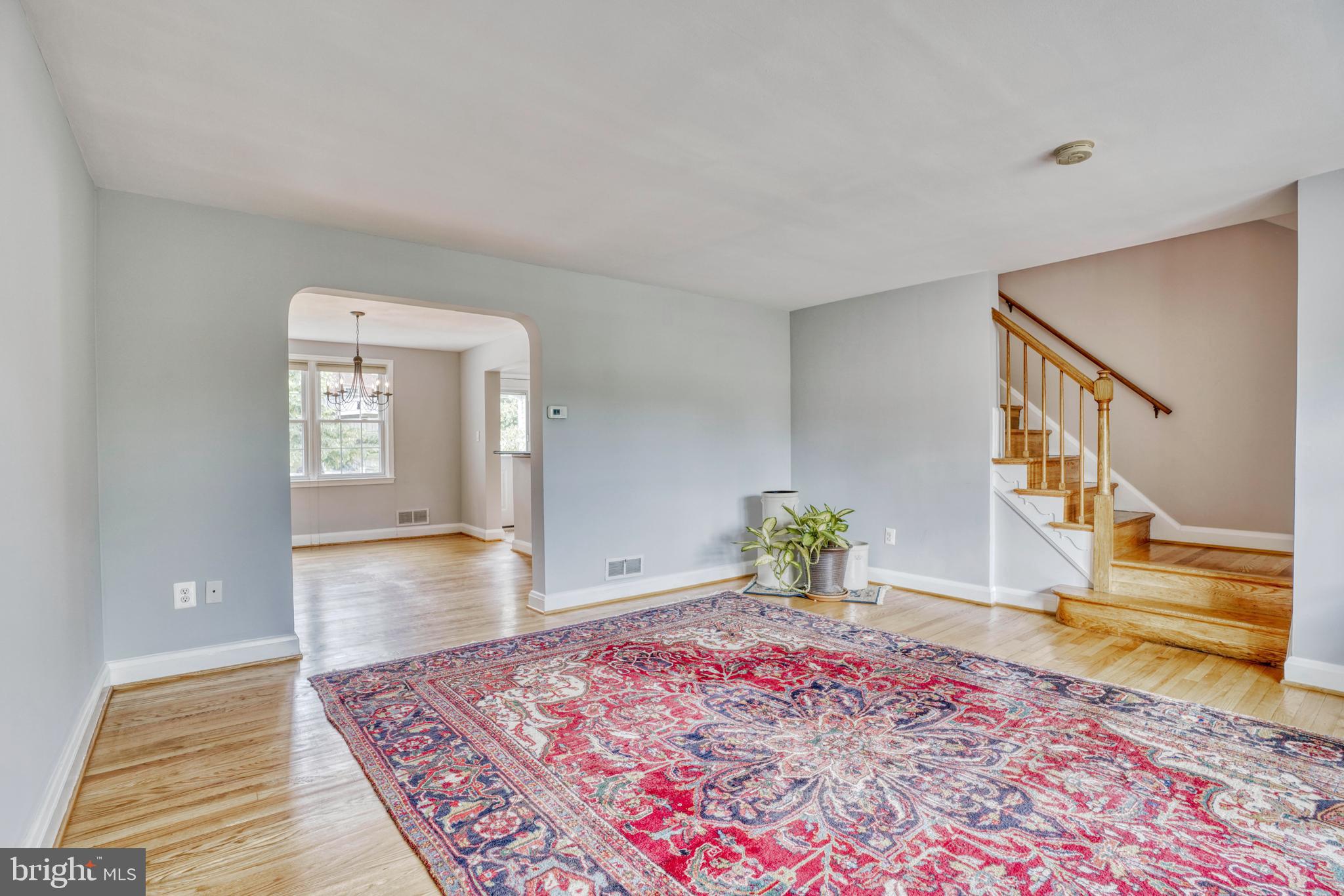 1570 Dellsway Road Baltimore, MD 21286 - Photo 4 of 24 Hardwood floors in the living room