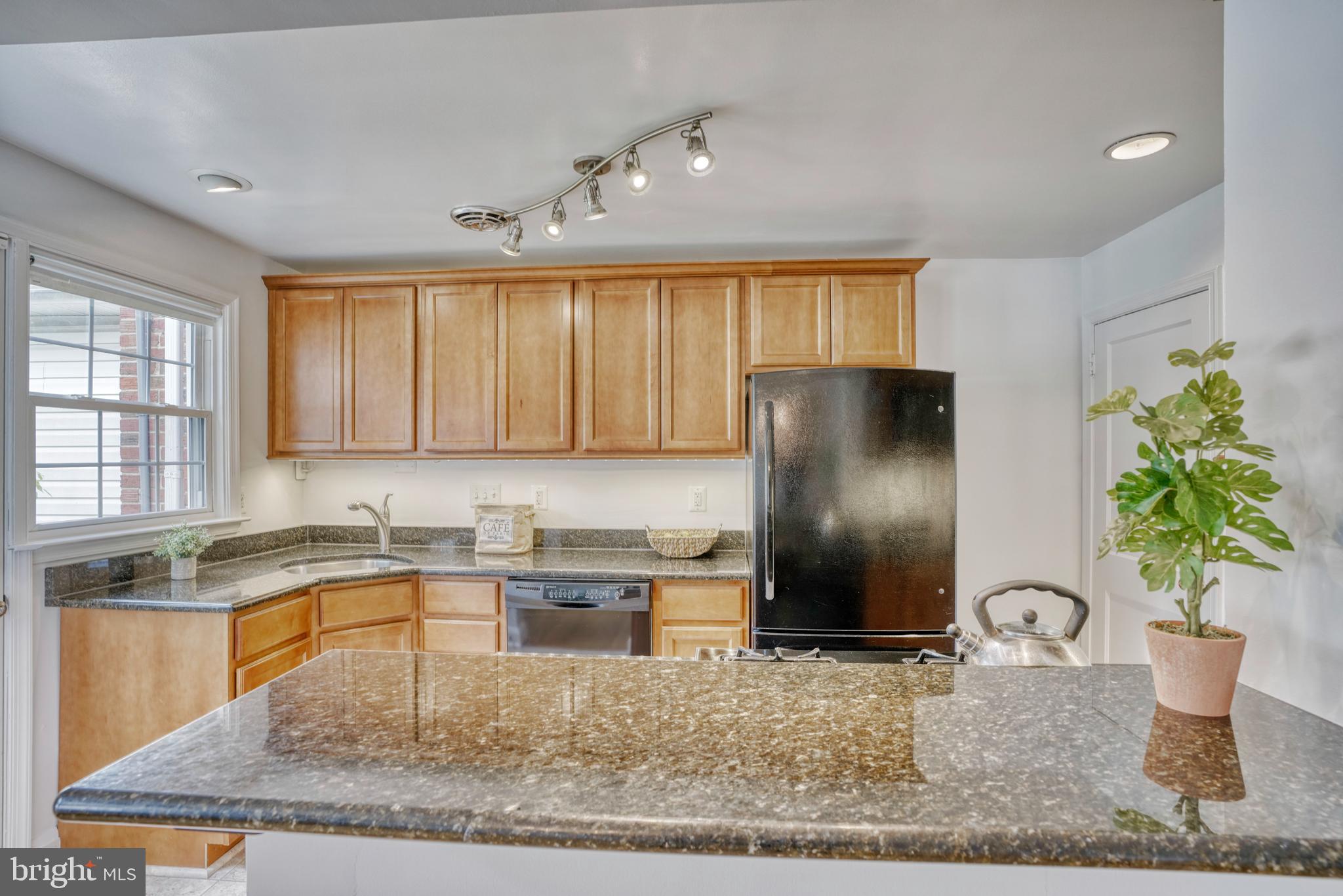1570 Dellsway Road Baltimore, MD 21286 - Photo 9 of 24 Updated kitchen