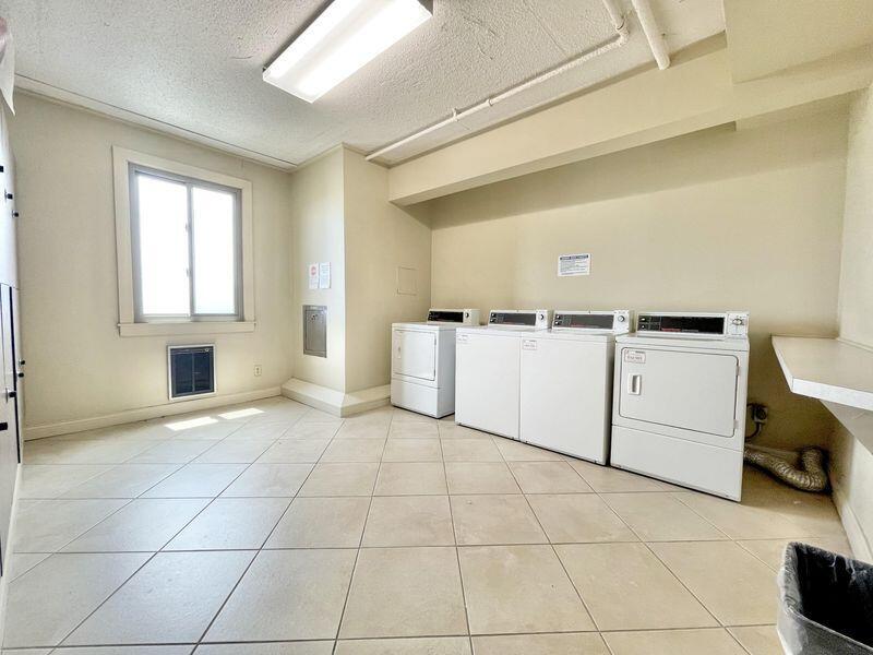 1131 Stringers Ridge Road, Unit 4C Chattanooga, TN 37405 - Photo 17 of 30 Laundry Room